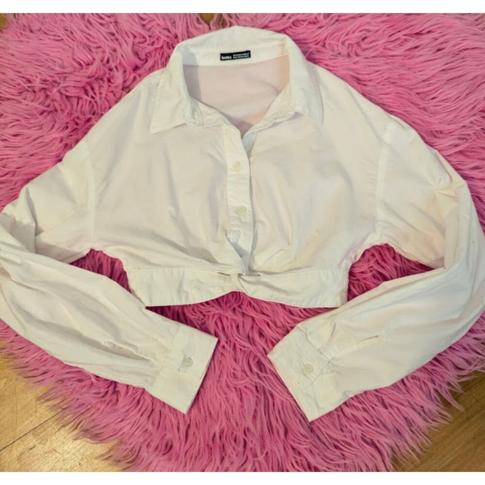 DO NOT BUY Bershka White Cotton Button Down Crop Longsleeve Twist Front Top XS